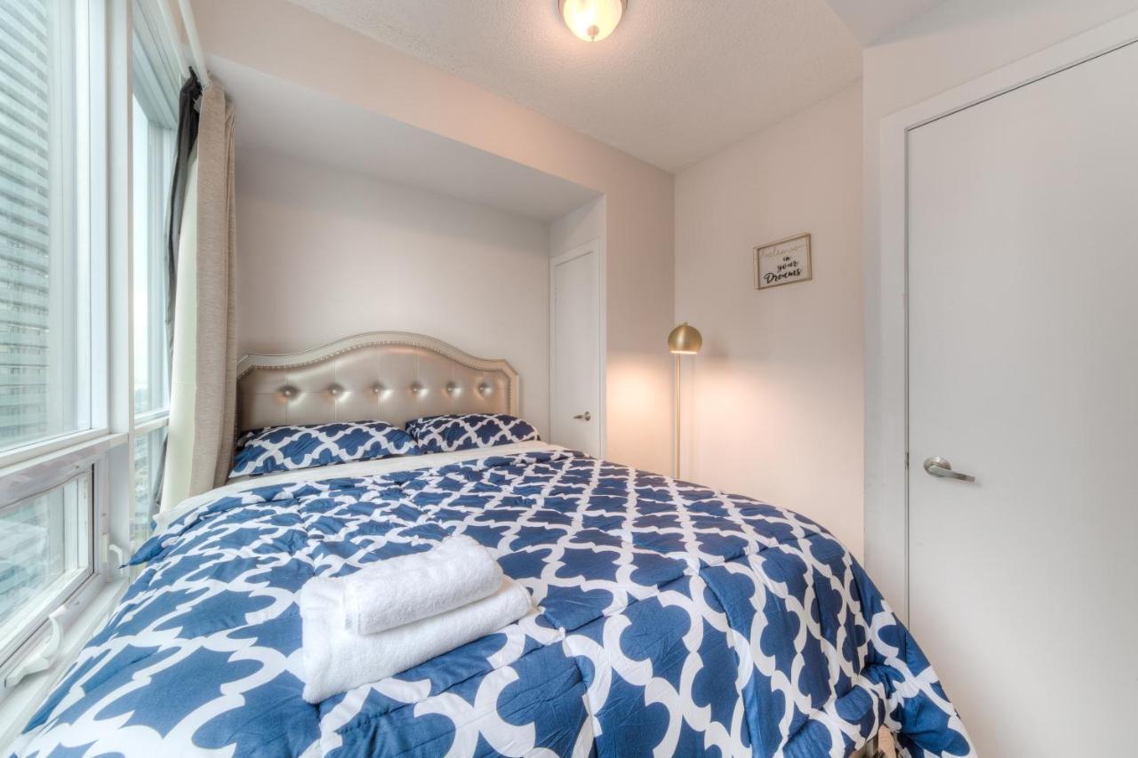 Stylish Newly Furnished Condo With Beautiful Lake View Toronto Dış mekan fotoğraf